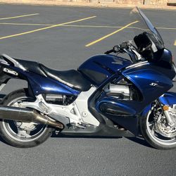 2004 Honda ST 1300
