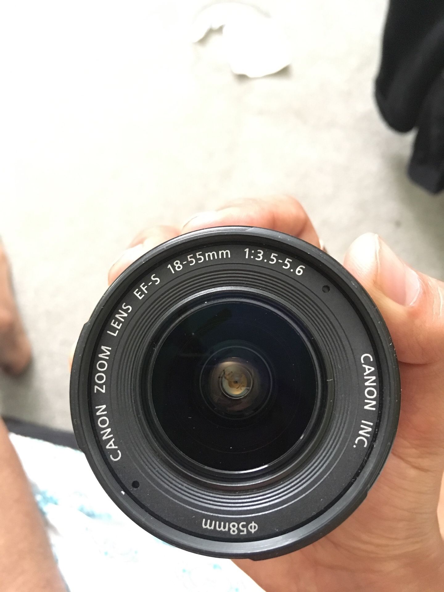 Canon EFS 18-55mm camera lens