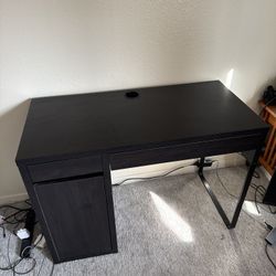 Black Desk Great Condition