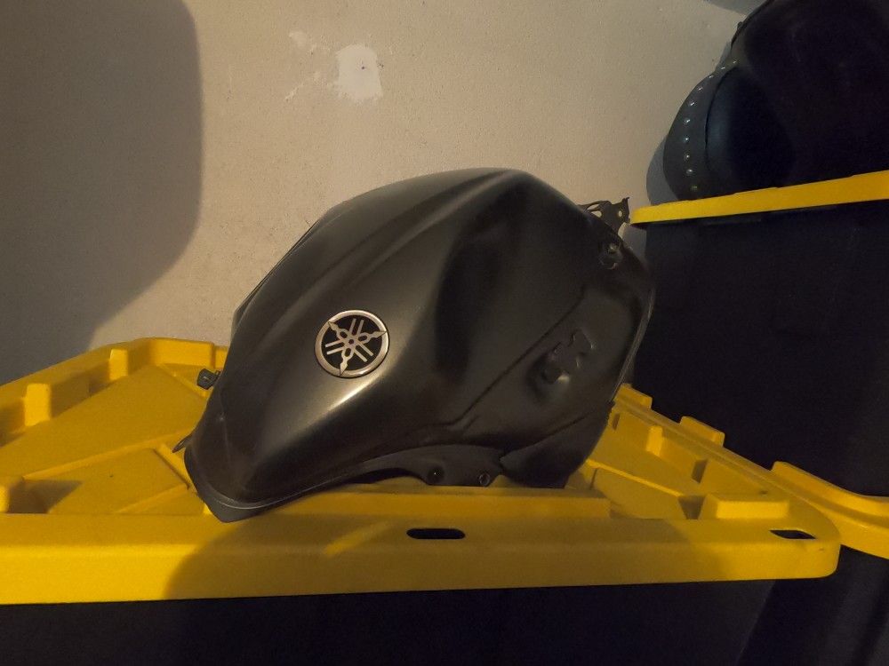 Yamaha R6 Gas Tank 08-16