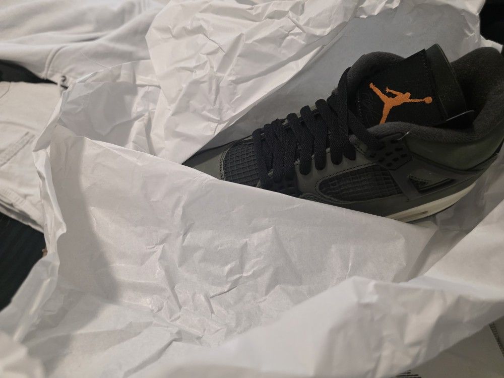 Nike Jordan 4 Retro OG SP
Undefeated (2025)