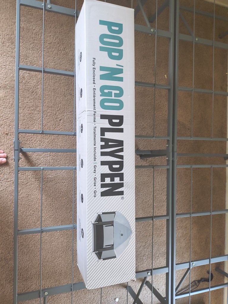 Travel play Pen -New- Unused