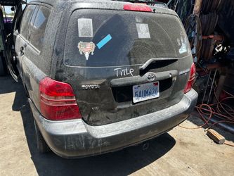 2003 Highlander tailgate not perfect