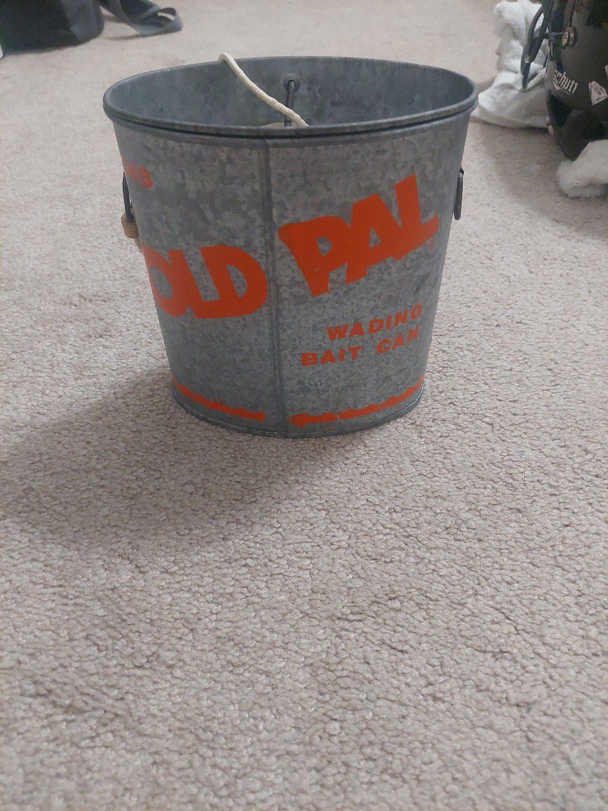 Old pal antique fishing bucket for Sale in Fort Lauderdale, FL - OfferUp
