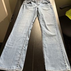 Denizen from Levi’s Women’s Straight Leg Jeans Light Wash Size 10M Mid Rise