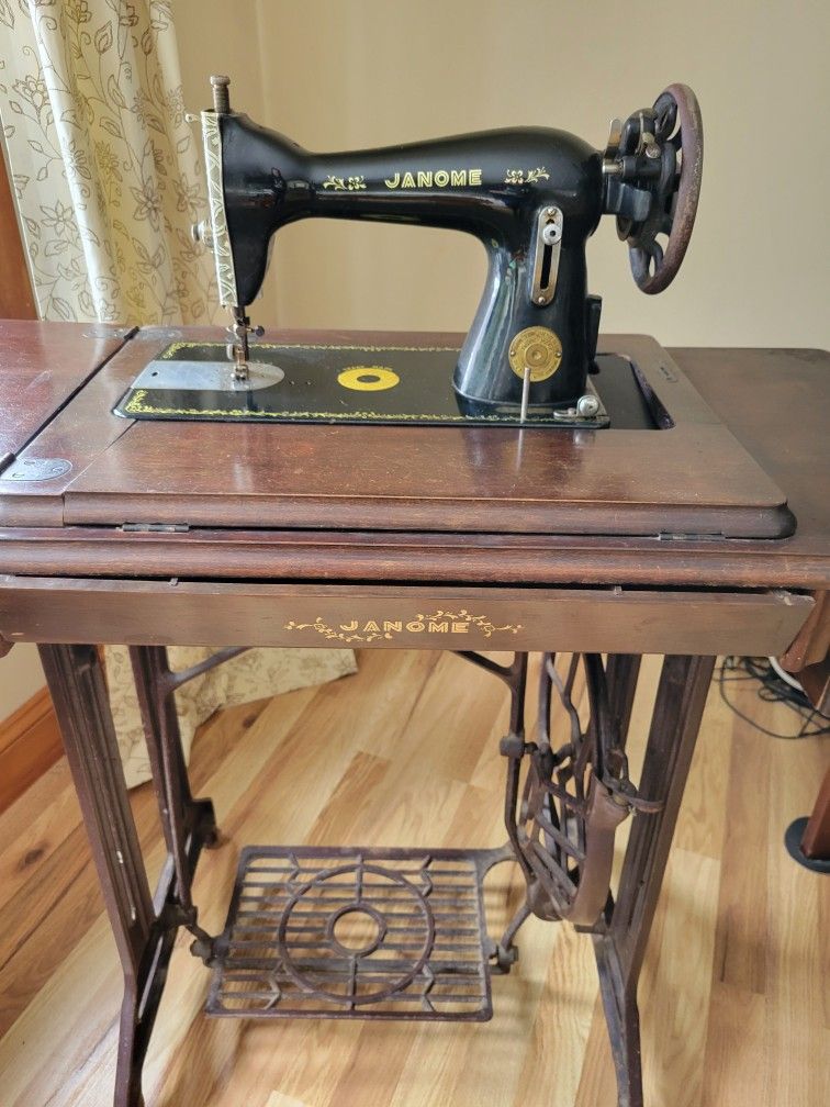 Janome Sewing Machine8