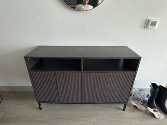 Sideboard cabinet with storage
