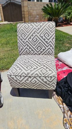 Accent chair