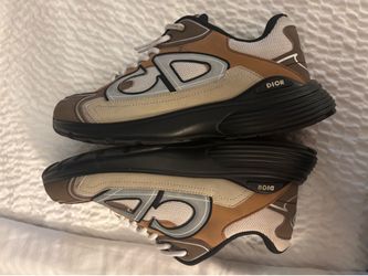 Christian Dior D32