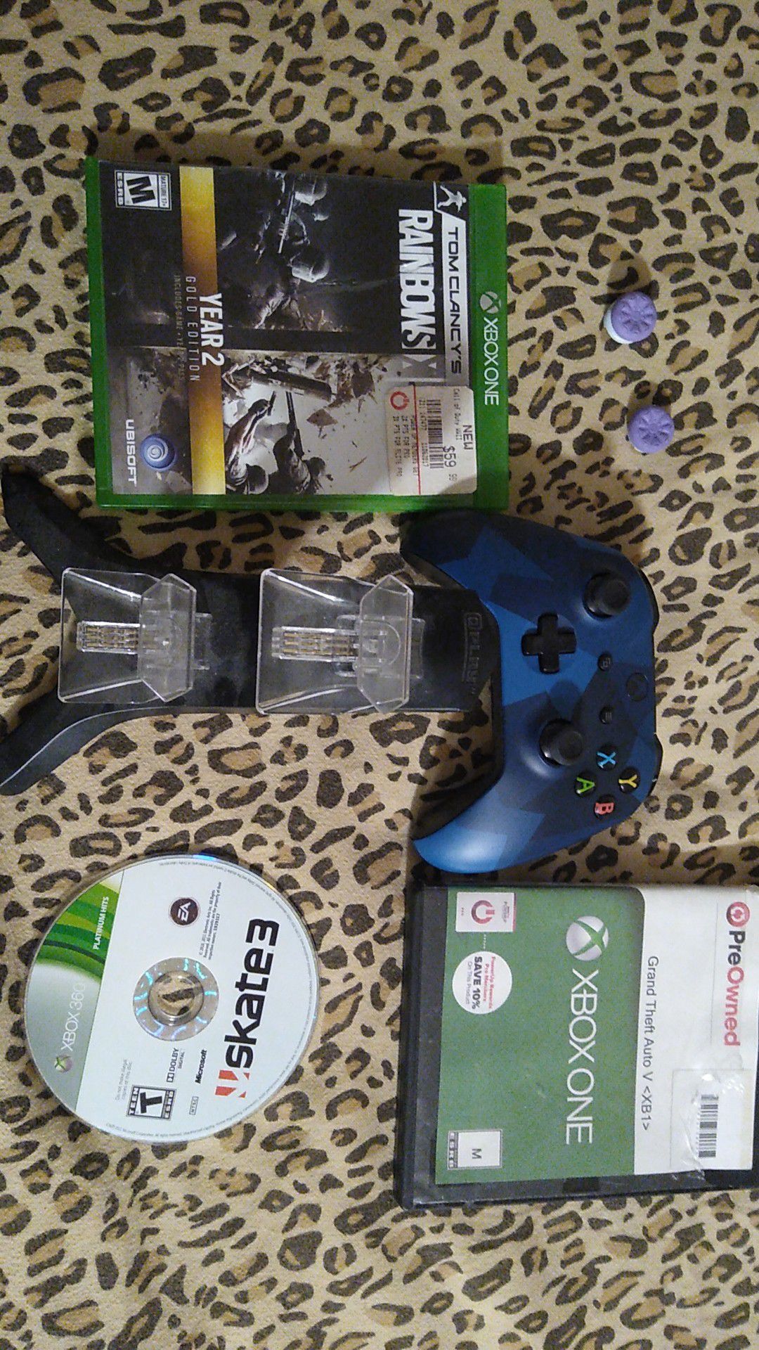Xbox one controller and games