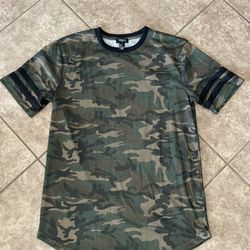 Curved hem- camo jersey shirt 