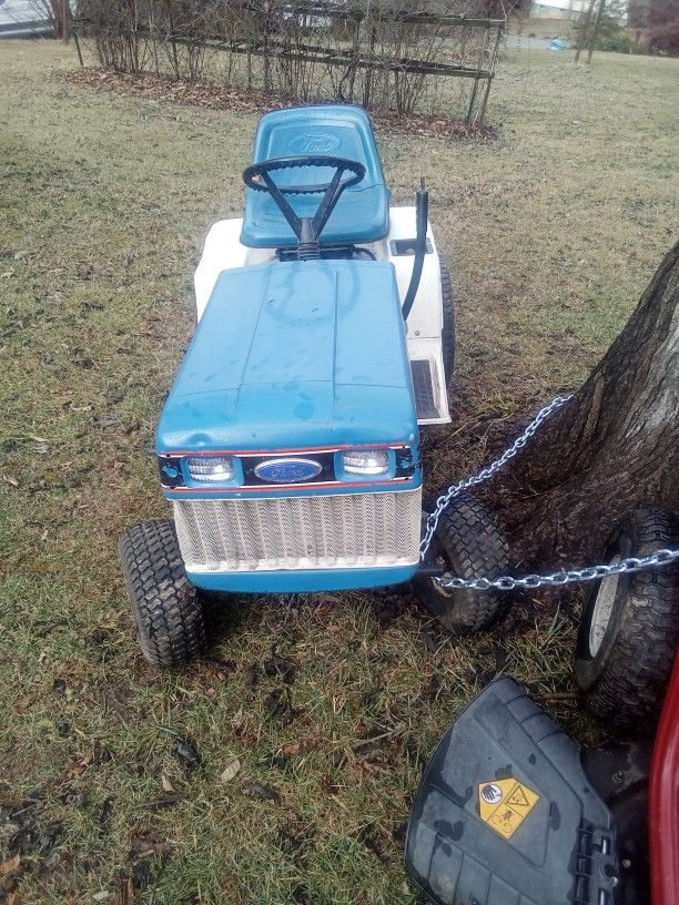 1953 Ford Lawn Tractor Twin 16 I/C 