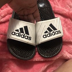 ADIDAS WHITE & BLACK MASSAGE SLIDES 