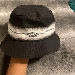 Supreme Stone Island Bucket Hat