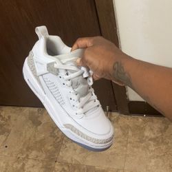 jordans size 5 brand new  worn once