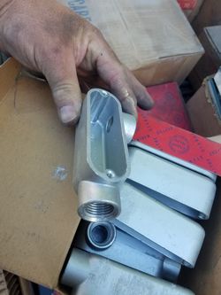 1/2 " conduit 90 deg. box