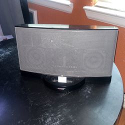 Bose Sound Dock Series ll Digital Music Speaker System 