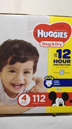 HUGGIES size 4