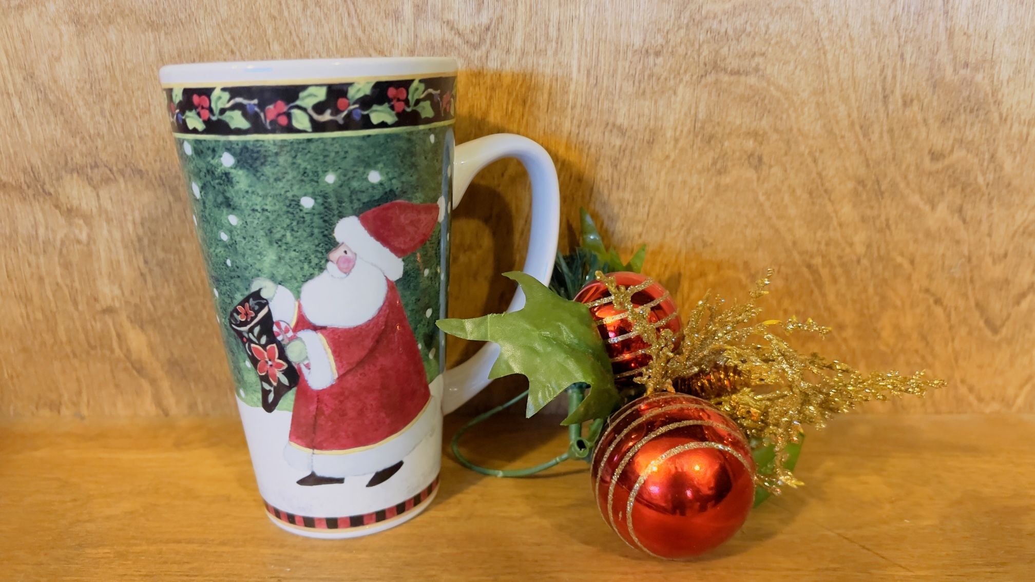 Betty Whiteaker Certified International Holiday Mug