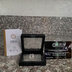 4mm VVS Moissanite Stud Earrings - S925 Brand new 4mm VVS moissanite stud earrings.