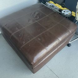 Brown Ottoman /storage 34x34x17