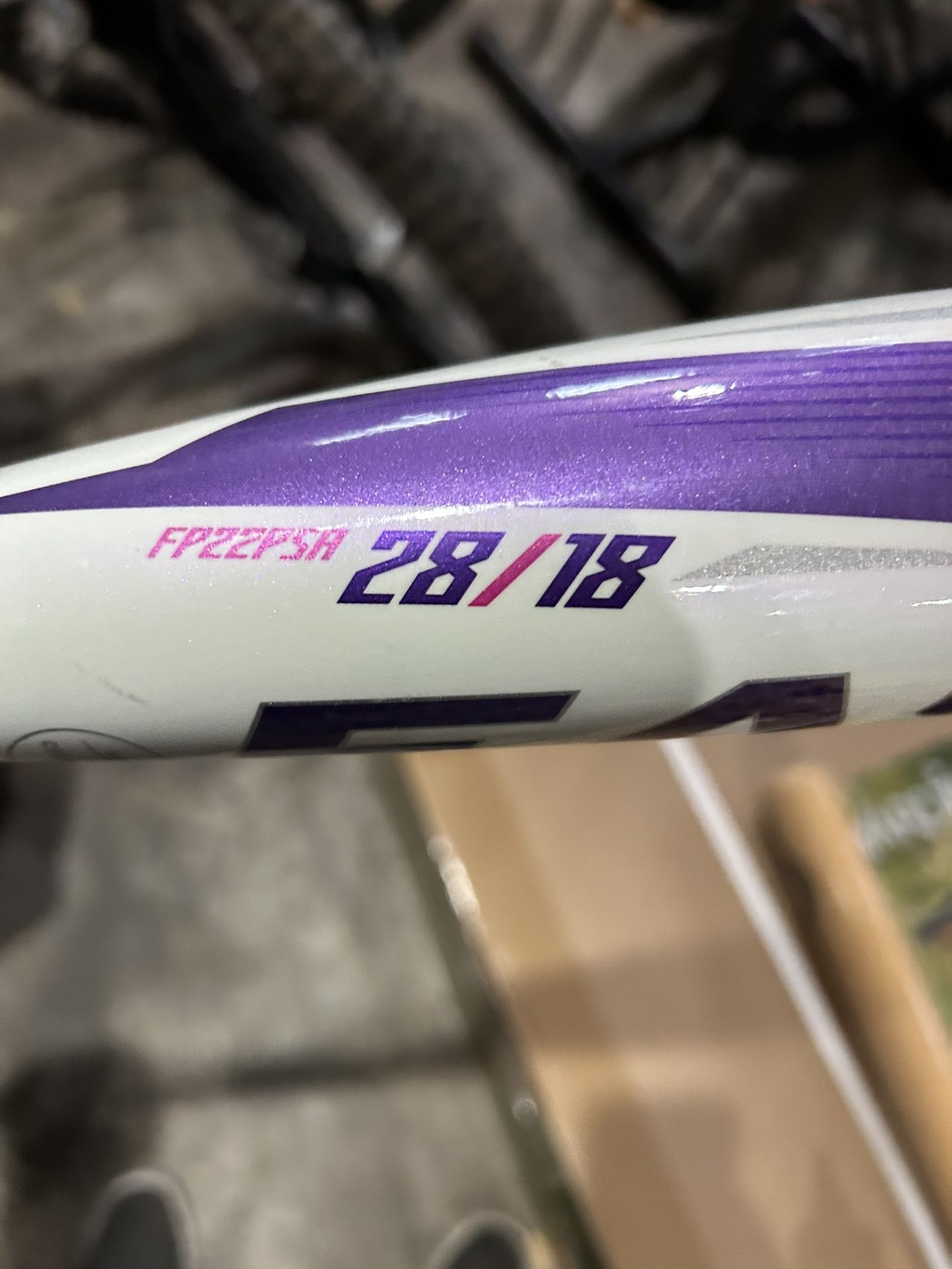 Easton Softball Bat - 28 /18