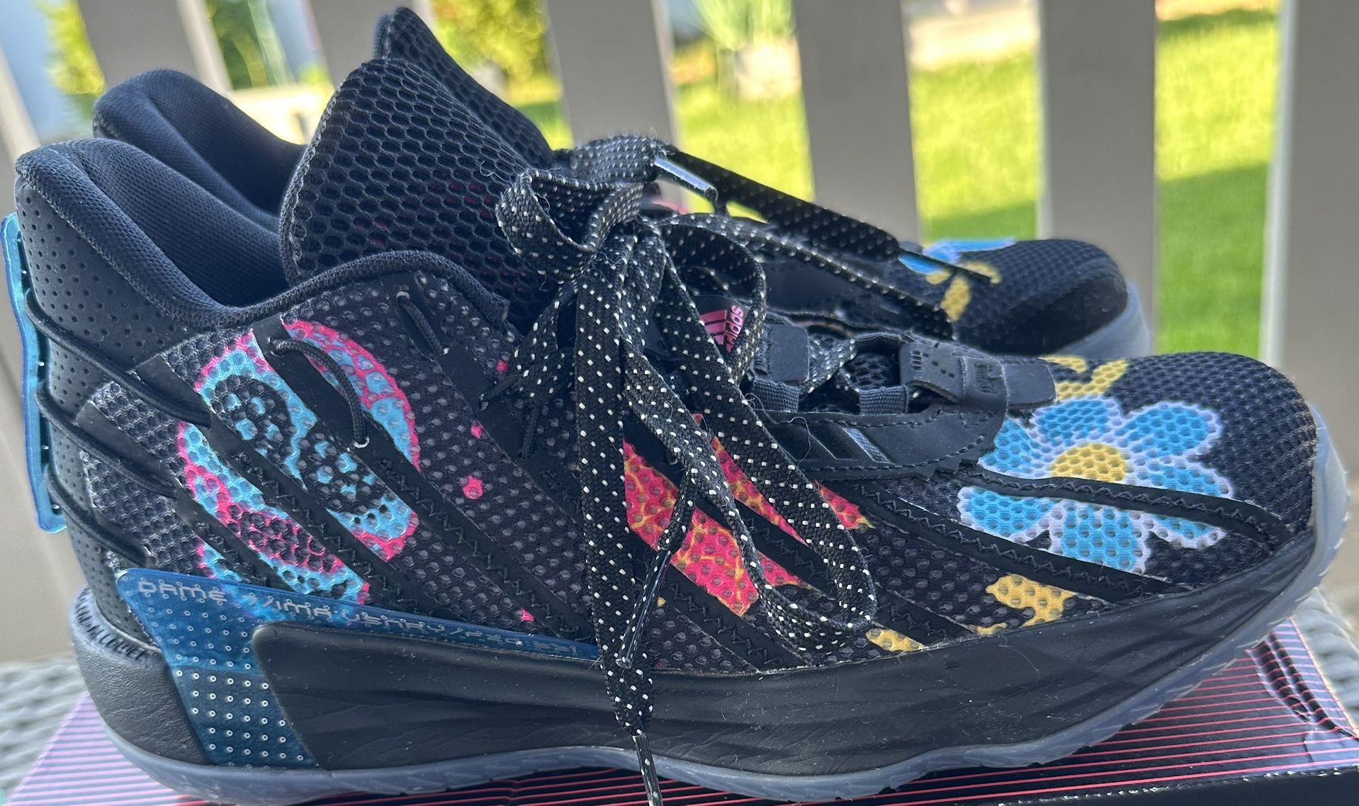 Dame 7 Day of The Dead 6.5Y basketball shoes