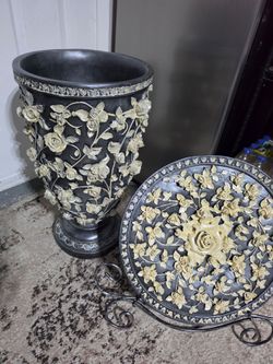 Vase decoration very Good Quality And Hand Make size H25 inc 2 for  $30