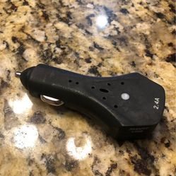 Duel usb car charger port