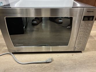 This is a Panasonic Genius Prestige NN-SN797S microwave oven.  