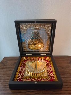 Charan Paduka – Spiritual Hindu Idol for Home Temple, Office Decor | Indian Return Gift for Housewarming, Diwali Pooja & Weddings