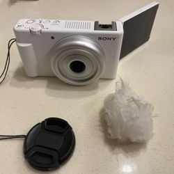 Sony ZV-1F Camera In White 