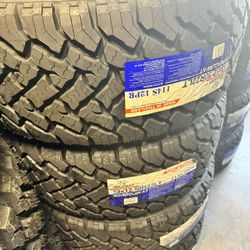 33x12.50r22 A/T Atlander Set of Brand new tires on special set de llantas nueva en especial