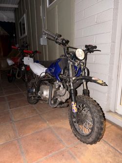 Pit bike