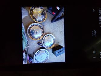 Mercedes Benz hub caps 16 inch chrome