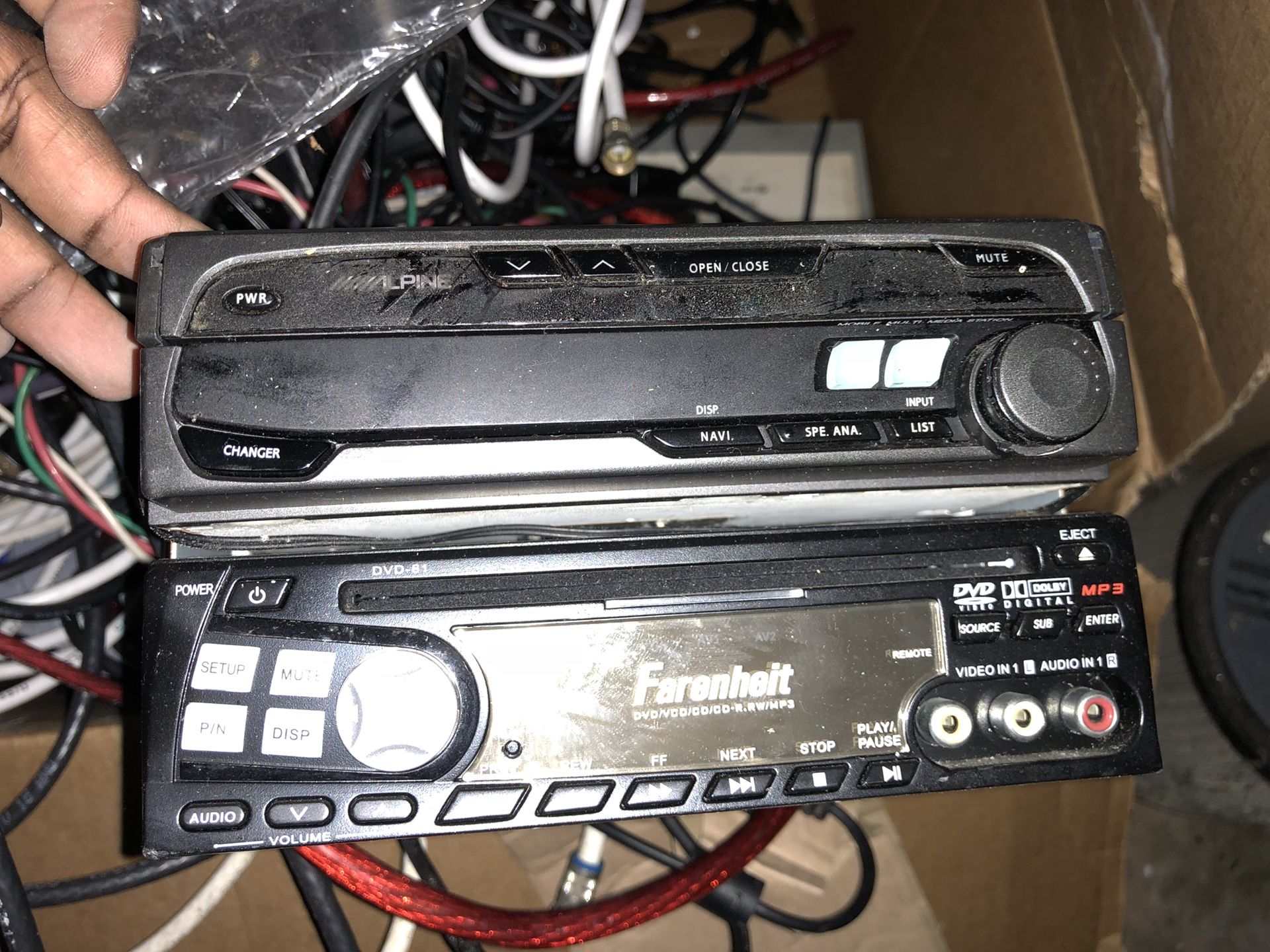 Alpine CVA 1005 Fold-Out TV Head Unit w DVD player & VCR