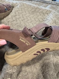 Sktcher size 8 slip on sandals