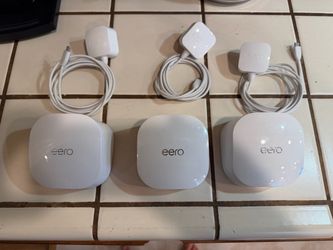 eero 6 Mesh WiFi System 3-Pack with Power Adapters