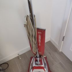 Sanitaire Commercial Vacuum Excellent Condition Please Read 