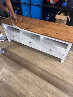 Tv stand