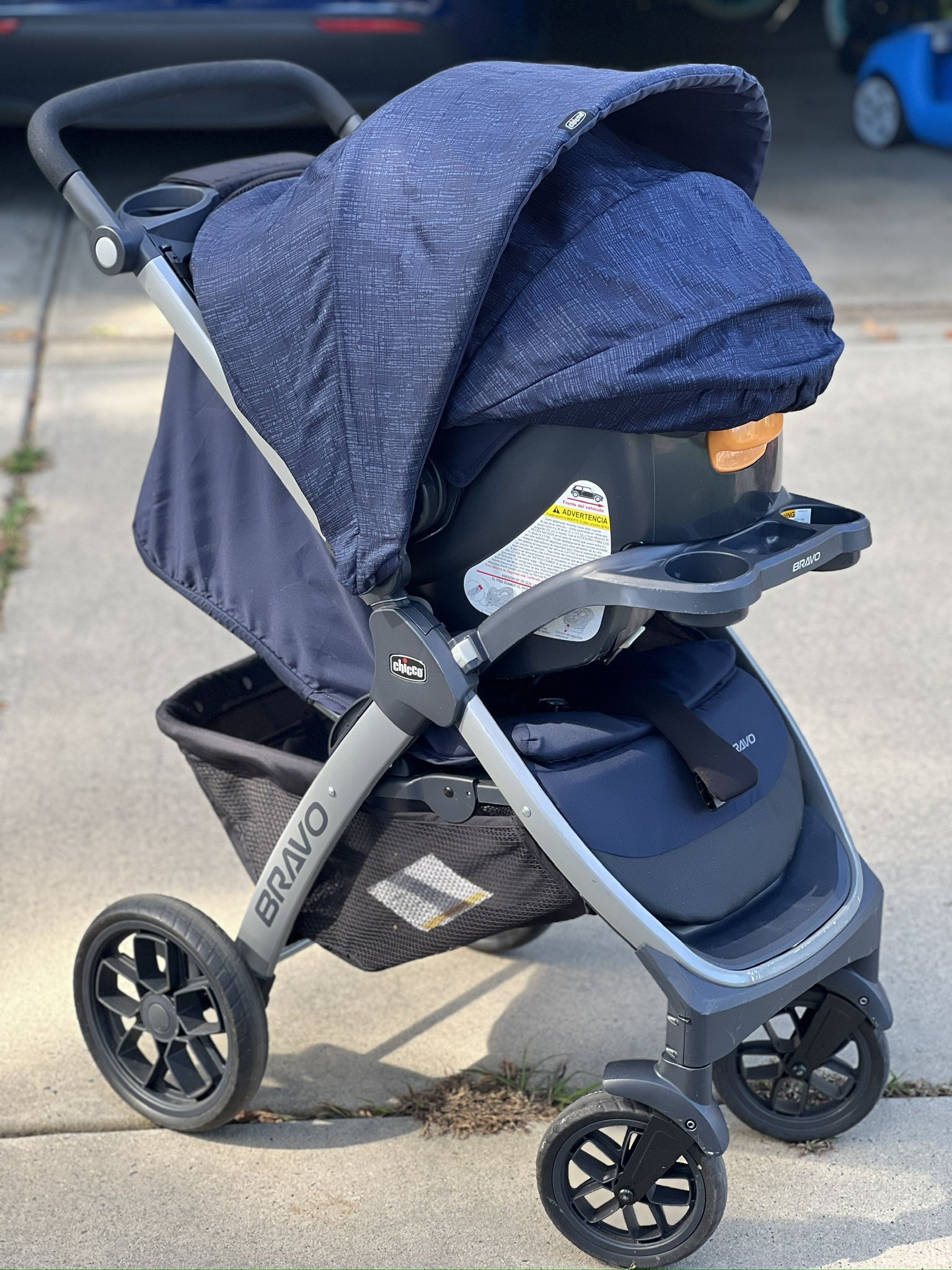 Chicco Bravo 3-in-1 Trio Travel System- Car Seat and Stroller Combo | Brooklyn - Navy