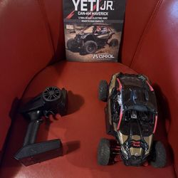 4wd Axial RC Yeti jr Can am Maverick 