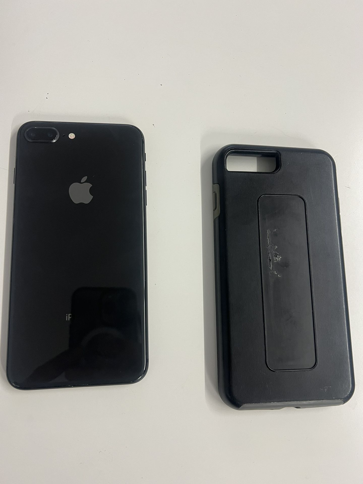 Iphone 8 Plus 64gb Unlocked New Battery (price Is Firm)