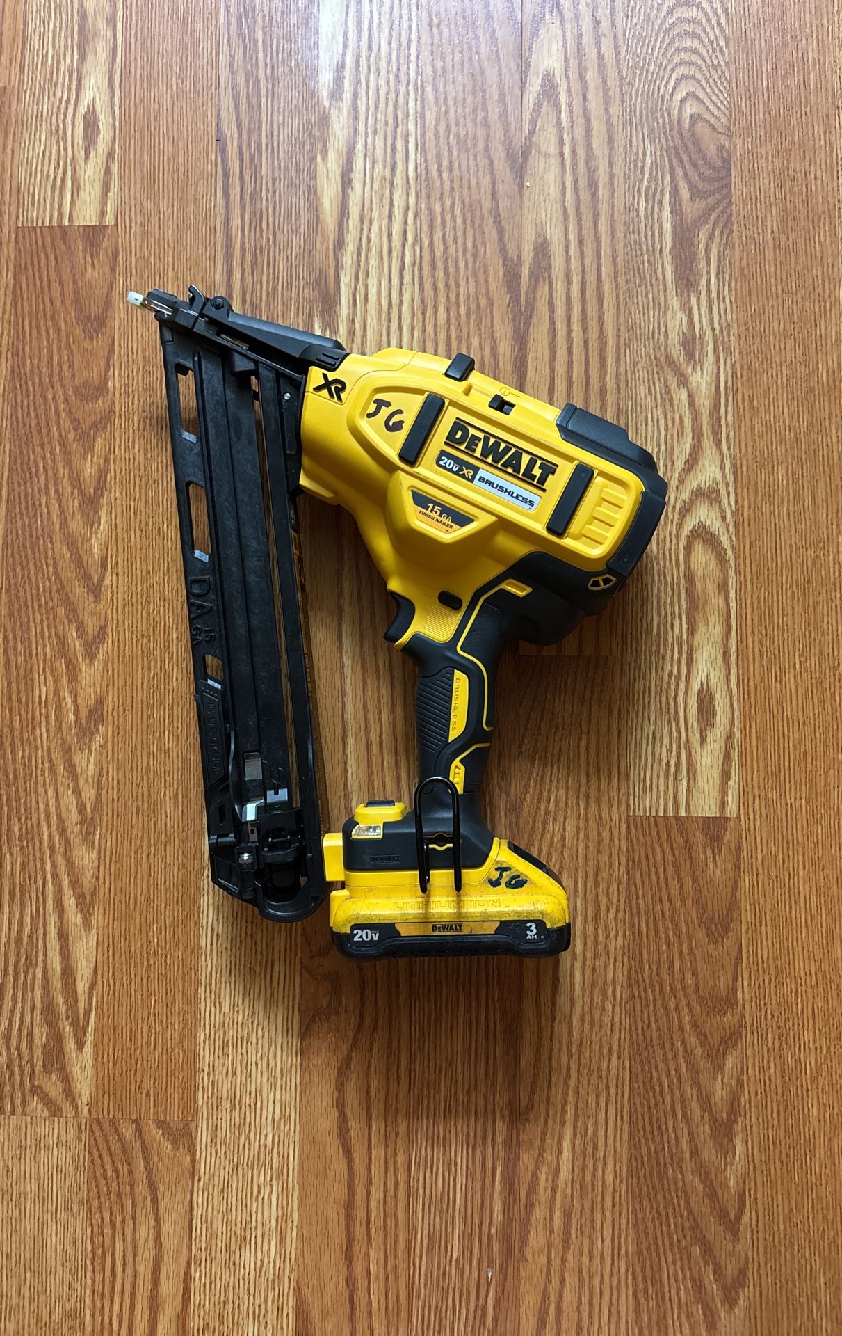 Nail gun