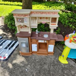 Play Kitchen 