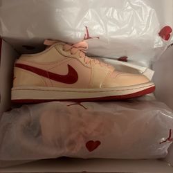 Air Jordan 1 Low Pink Red Sneakers 6 1/5