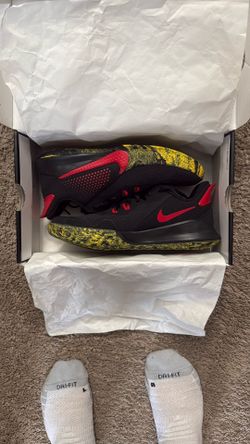 Mamba Fury Men’s Basketball Shoe Size 8