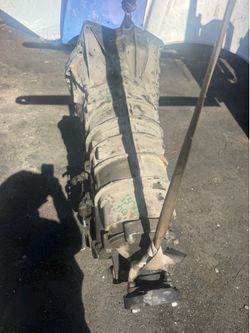 Parts 2004 BMW 325i AT 2x4 Transmission $1200