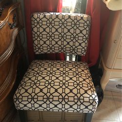 2 Lovely chairs $30 Each 