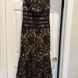 Size 6 Tadashi Shoji Mermaid Style Gown 